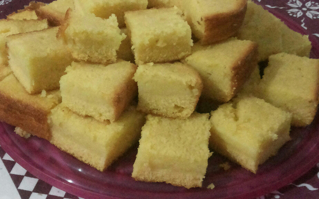 Bolo de fubá cremoso