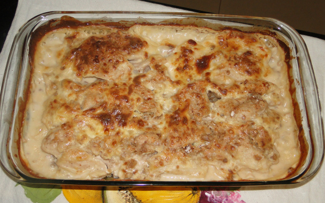 Filé de frango ao creme de cebola