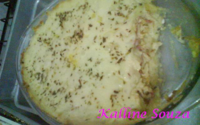 Gratinado de presunto, mussarela e frango desfiado