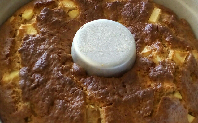 Bolo de maçã com farinha láctea