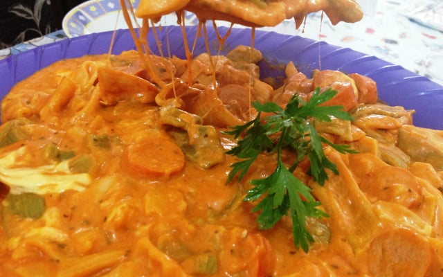 Macarrão de 7 minutos cremoso na panela de pressão
