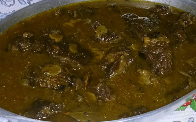 Carne de panela ao vinho