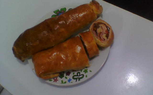 Pão caseiro recheado