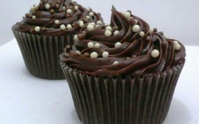 Salada de frutas com leite condensado e creme de leite