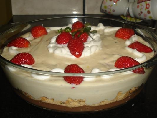 Pavê surpresa de morango