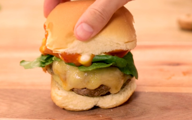 Cheesebúrguer caseiro