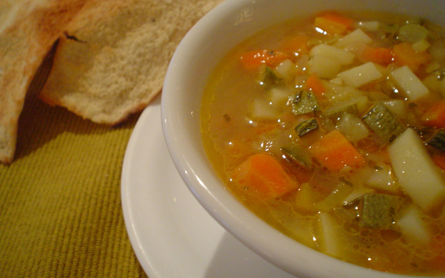 Sopa de legumes festival de sopas árabes no Restaurante Arabesco