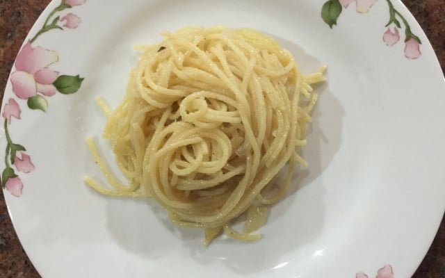 Macarrão na manteiga