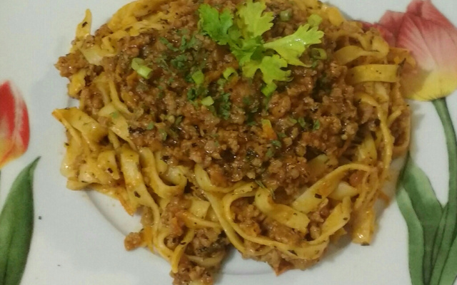 Talharim a bolonhesa (massa fresca)