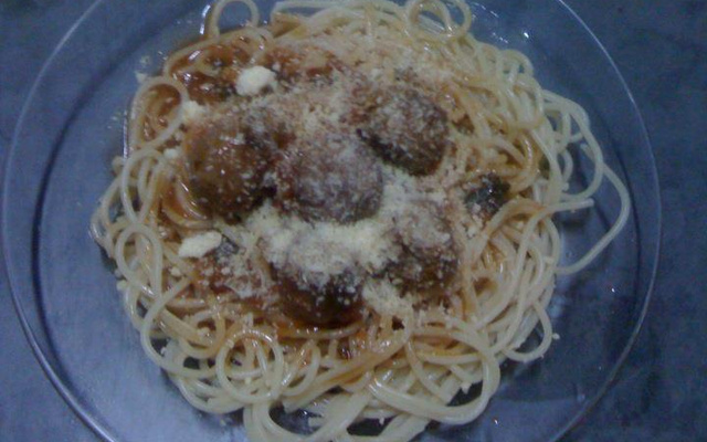 Almôndega de hambúrguer (receita de universitário)