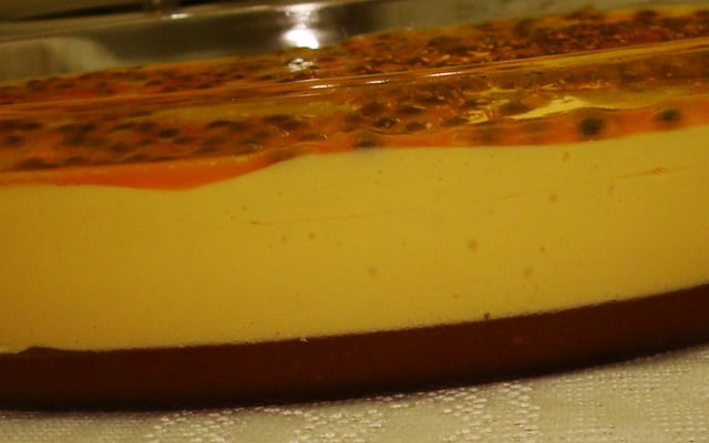 Mousse de maracujá com brigadeiro