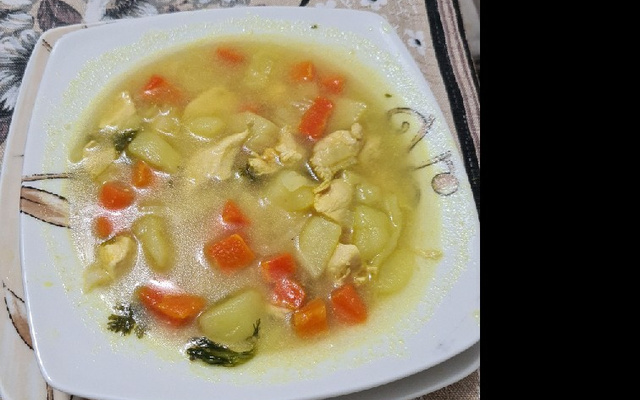 Sopa de legumes com frango