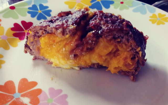 Rocambole de carne recheado de cabotiá