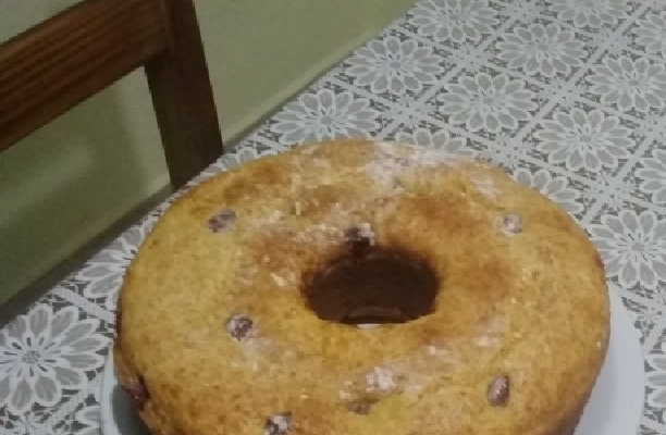 Bolo de fubá com goiaba