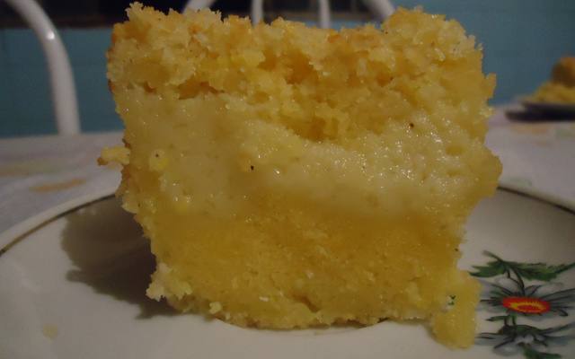 Bolo de fubá cremoso