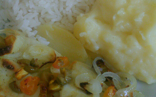 Filé de peixe assado