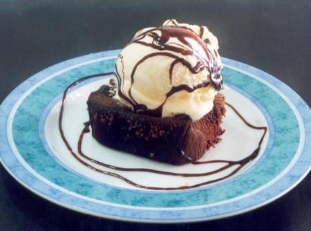 Brownie de chocolate com sorvete