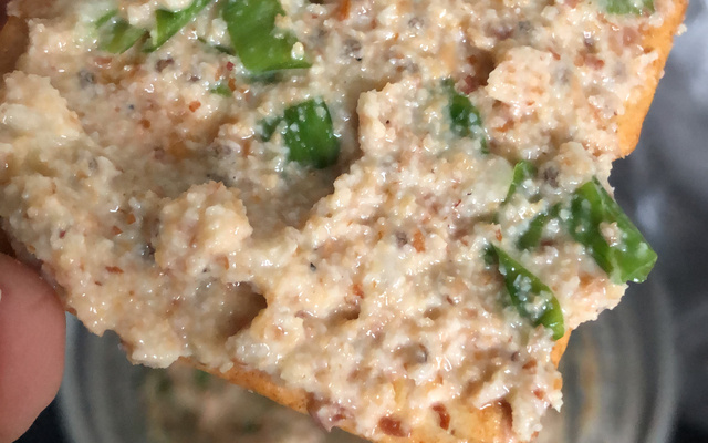 Patê sabor "kibe cru" vegano da Ana