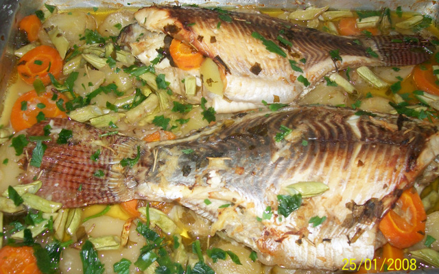 Tilápia ao forno da Cris