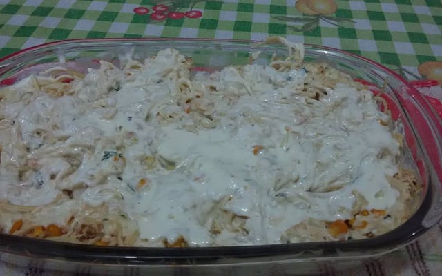 Macarrão com molho branco fácil