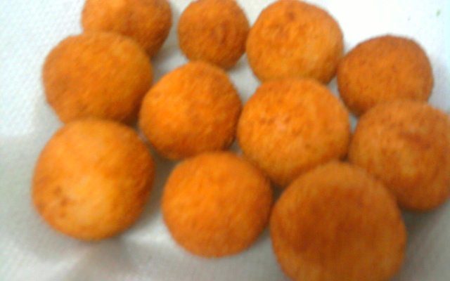 Salgadinho de festa (risóles, bolinha de queijo, coxinha)