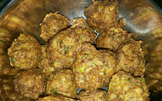 Bolinho de arroz com carne moída