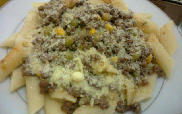 Macarrão penne a bolonhesa B&A