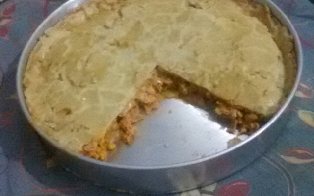 Empadão de frango cremoso