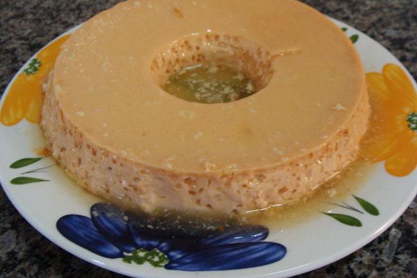 Pudim de doce de leite