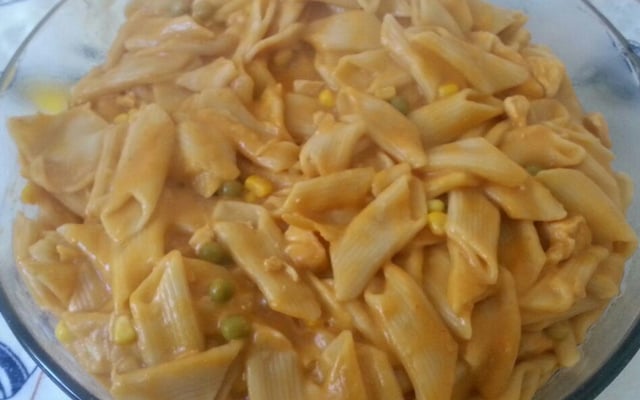 Macarrão de panela de pressão com frango