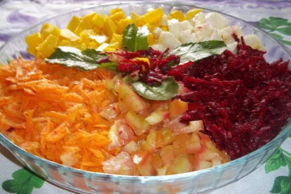 Receita de salada light de frutas com verduras