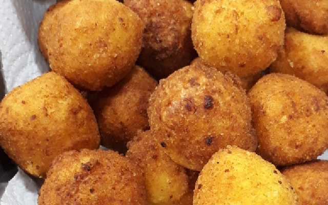 Bolinha de Queijo