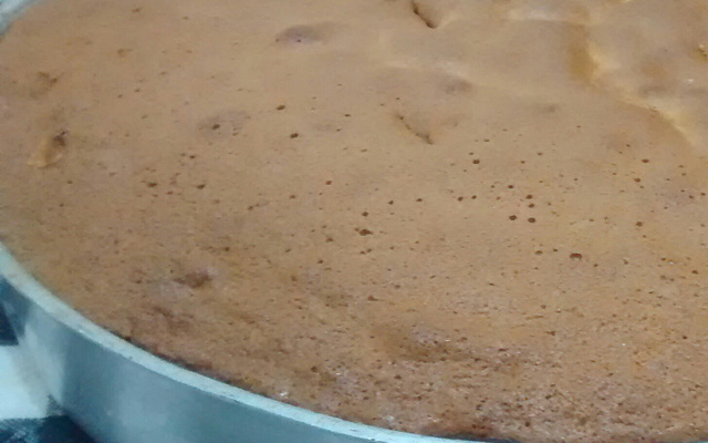 Massa de bolo branco de aniversário