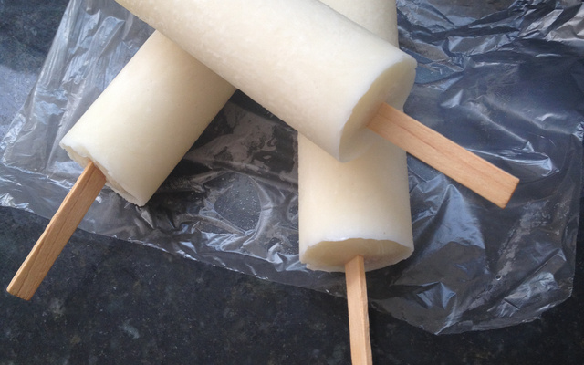 Picolé de coco verde