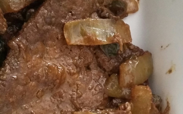 Bife de fígado acebolado