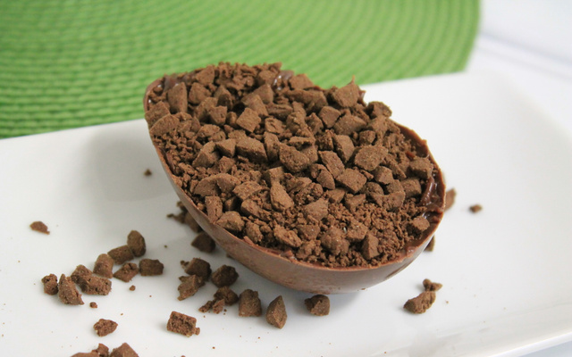 Ovo de Páscoa de colher com brigadeiro