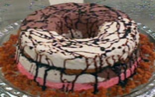 Sorvete com farinha de caramelo