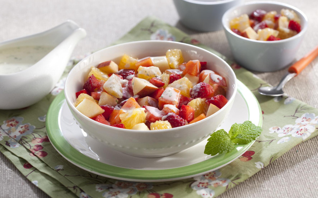 Salada de frutas e iogurte