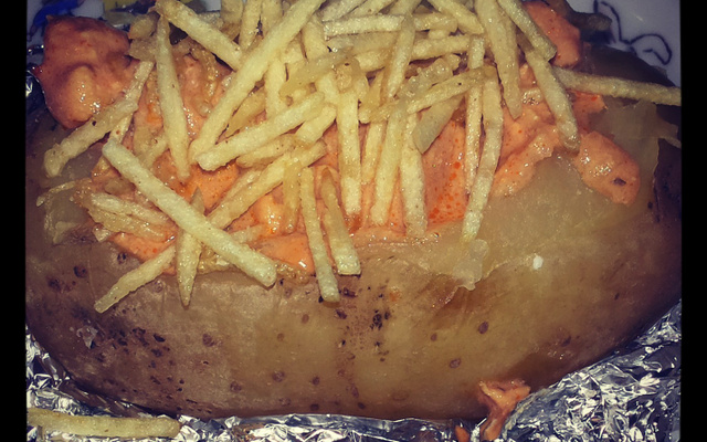 Batata inglesa com estrogonofe