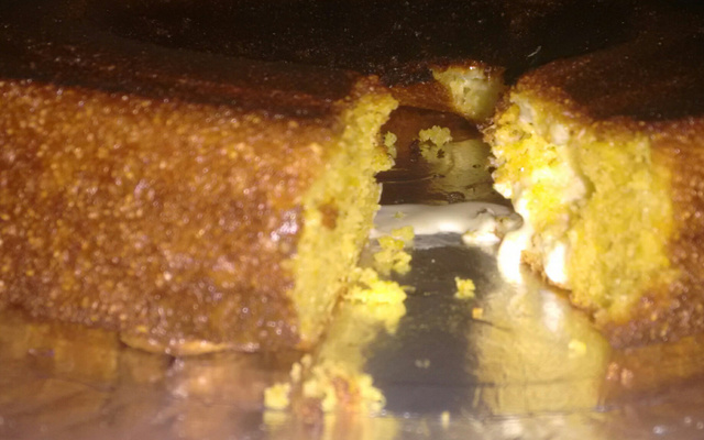 Bolo de milharina com requeijão