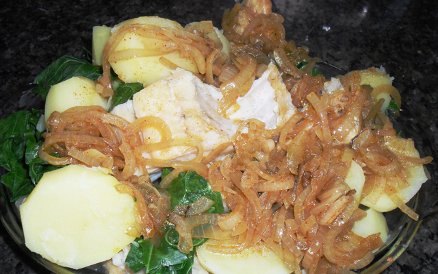 Bacalhoada ao Molho Divino