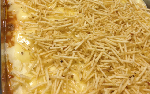 Escondidinho de requeijão com carne moída