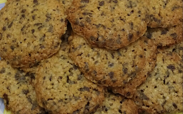 Biscoito de aveia com gotas de chocolate