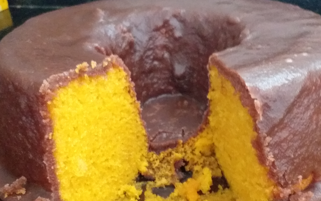 Cobertura para bolo de cenoura com casquinha crocante