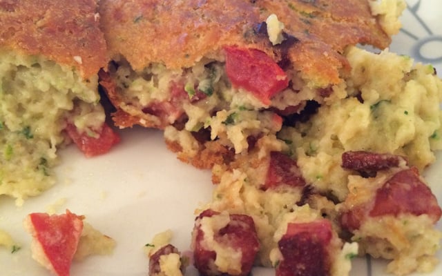 Torta de abobrinha com linguiça calabresa e bacon