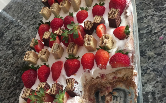 Pavê de morango com chocolate