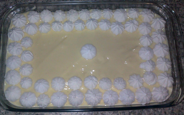 Pavê de limão e biscoito champagne