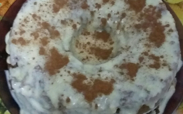 Bolo de leite ninho com chocolate branco