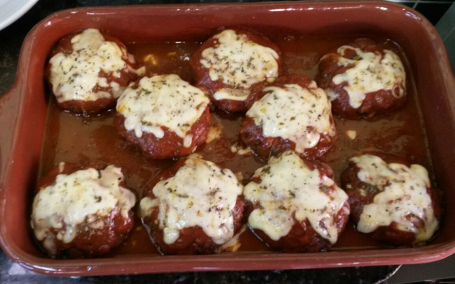 Linguiça à parmegiana