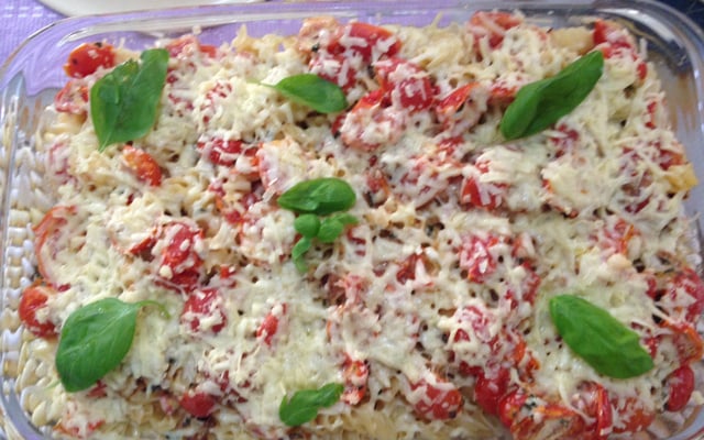 Macarrão com tomatinhos cereja